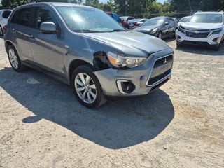 2015 Mitsubishi Outlander Sport SE - Exterior Front Right Corner Image
